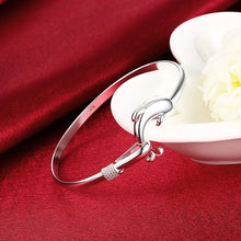Load image into Gallery viewer, PULSERA DE DELFIN DE PLATA 925
