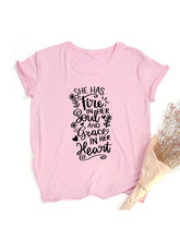 Load image into Gallery viewer, CAMISETA JESÚS ES ESSENTIAL.
